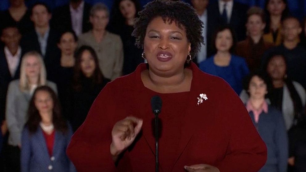 Stacey Abrams var den första svarta kvinna att hålla oppositionens svarstal efter president Trumps State of the Union-tal.