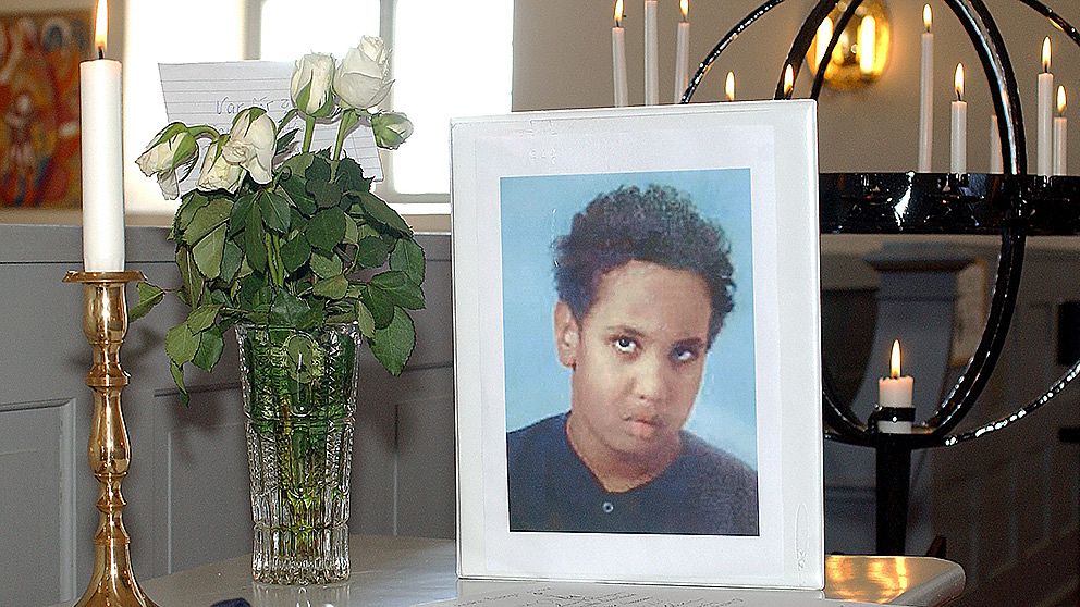 Tioårige Bobby dödades av sin mamma och styvfar 2006. Bilden från en minnesgudstjänst i Malmbäcka kyrka 6 maj 2006.