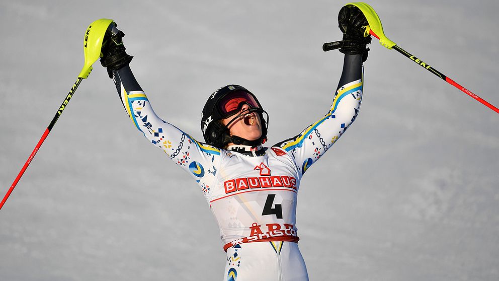 Anna Swenn-Larsson jublar efter sitt silver-åk.