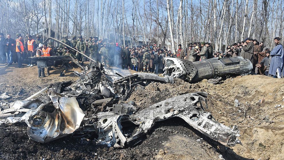 Resterna av ett nedskjutet indiskt stridsflygplan