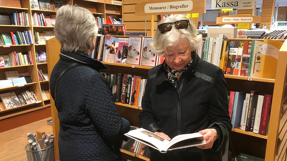 Halmstad bokhandel stänger.