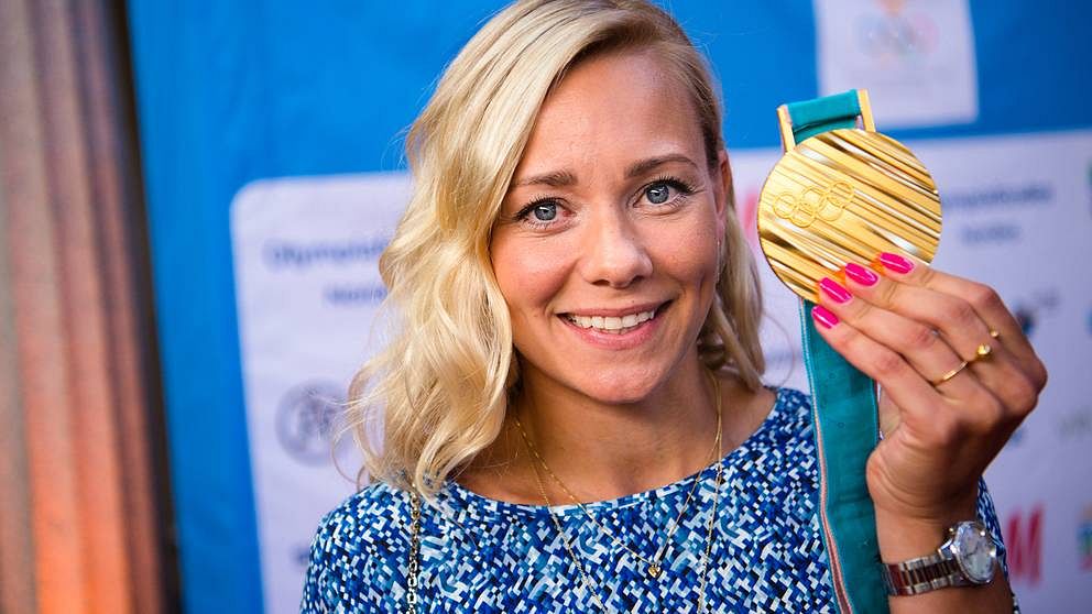 Frida Hansdotter med sitt OS-guld från Sydkorea. Arkivbild.