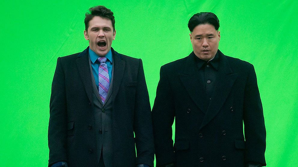 Skådespelaren James Franco under inspelningen tillsammans med skådespelaren som spelar Nordkoreas ledare Kim Jong-Un