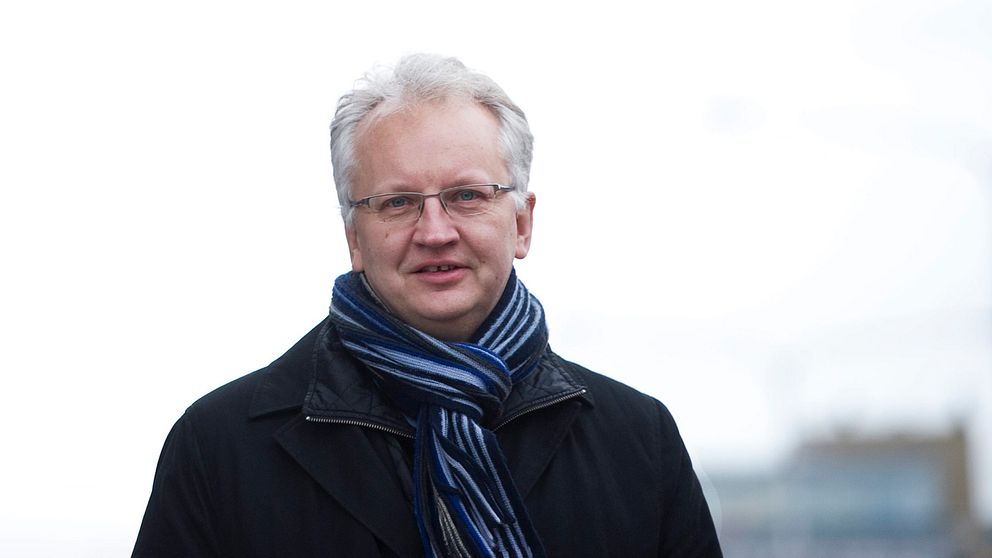 Anklagelserna mot förre finansministern Pär Nuder om olämpligt beteende i samband med skid-VM i Åre undersöks av Finansdepartementet.