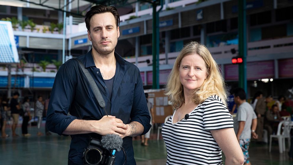 SVT:s fotograf Nicolai Zellmani och Asienkorrespondent Ulrika Bergsten i Thailand.