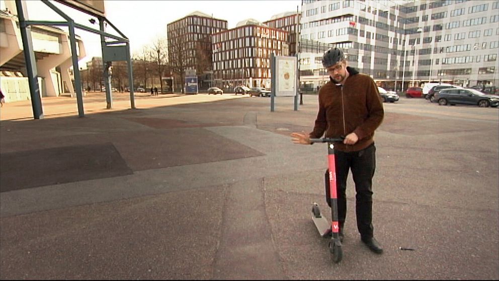 Hör Albin Ekman berätta om olyckan med sparkcykeln