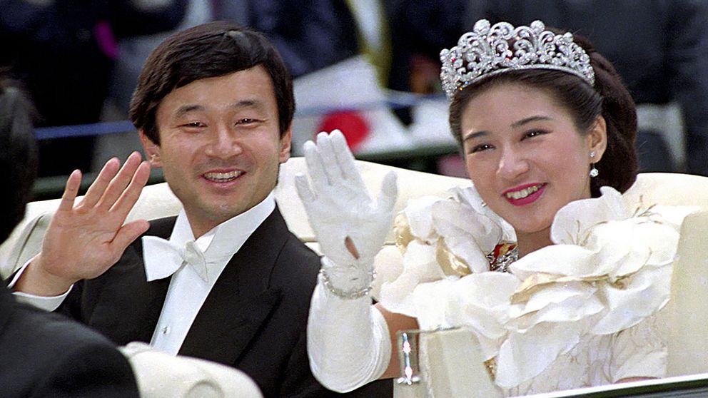 Kronprins Naruhito och Masako gifte sig i juni 1993. Båda har utbildat utomlands.