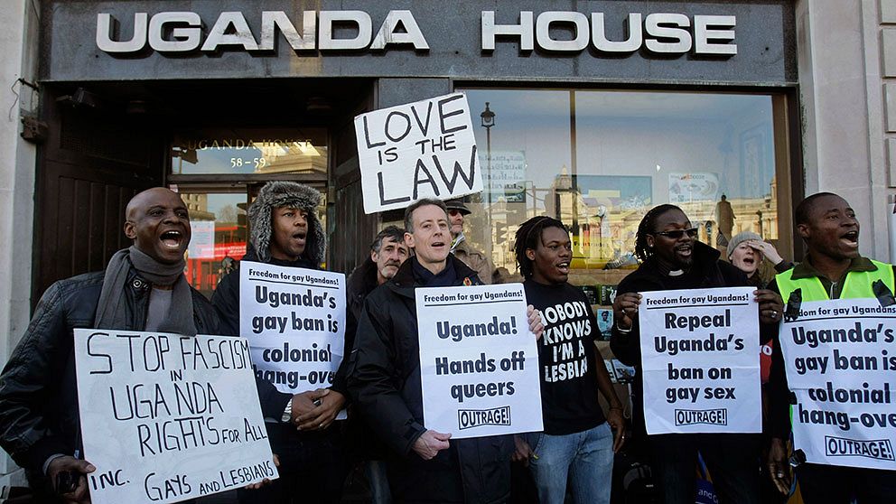 I vintras röwstades en lagändring igenom i Uganda som bland annat innebär att homosexuella kan dömas till livstids fängelse.