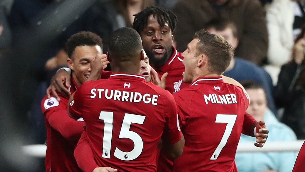 Divock Origi (i mitten) avgjorde borta mot Newcastle med sitt 3-2-mål med fem minuter kvar.