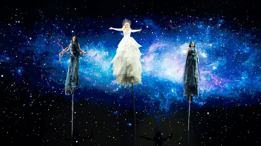 Kate Miller-Heidke från Australien tävlar med ”Zero Gravity” i Semifinal 1 i Eurovision 2019.