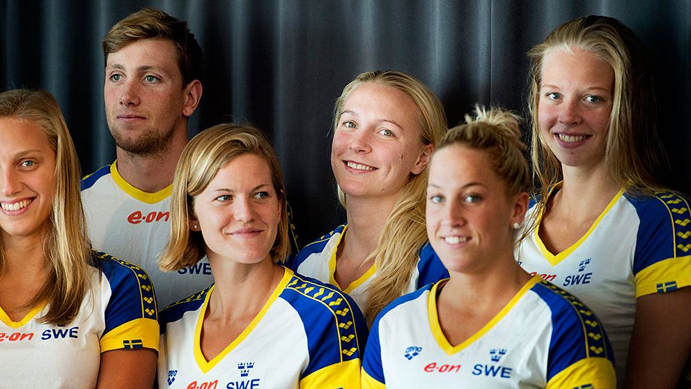 Delar av svenska simlandslaget, som ska tävla i EM. Största stjärnan Sarah Sjöström i mitten.