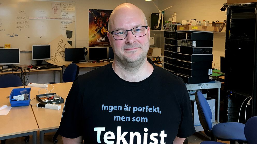 ronnebys-tjejhack-ska-f-fler-tjejer-att-plugga-teknik-svt-nyheter