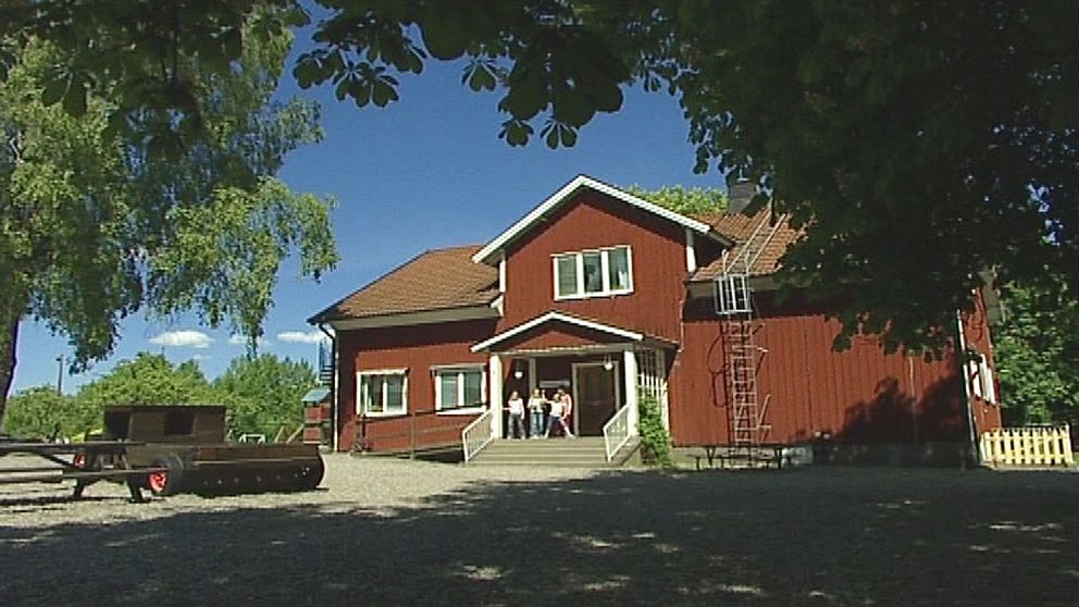Latorps skola väster om Örebro