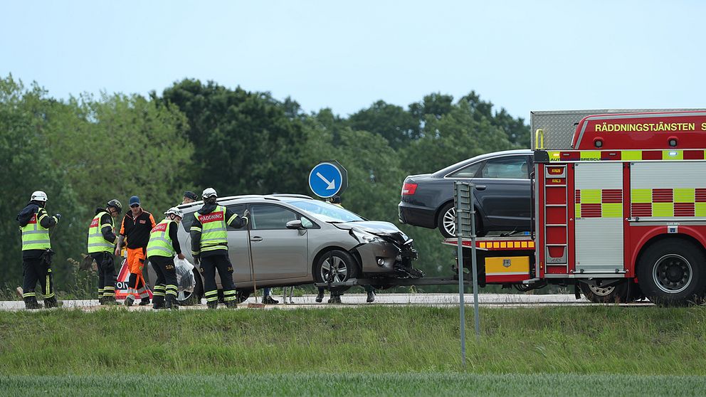 Två bilar kolliderade på väg 111 i Helsingborg.