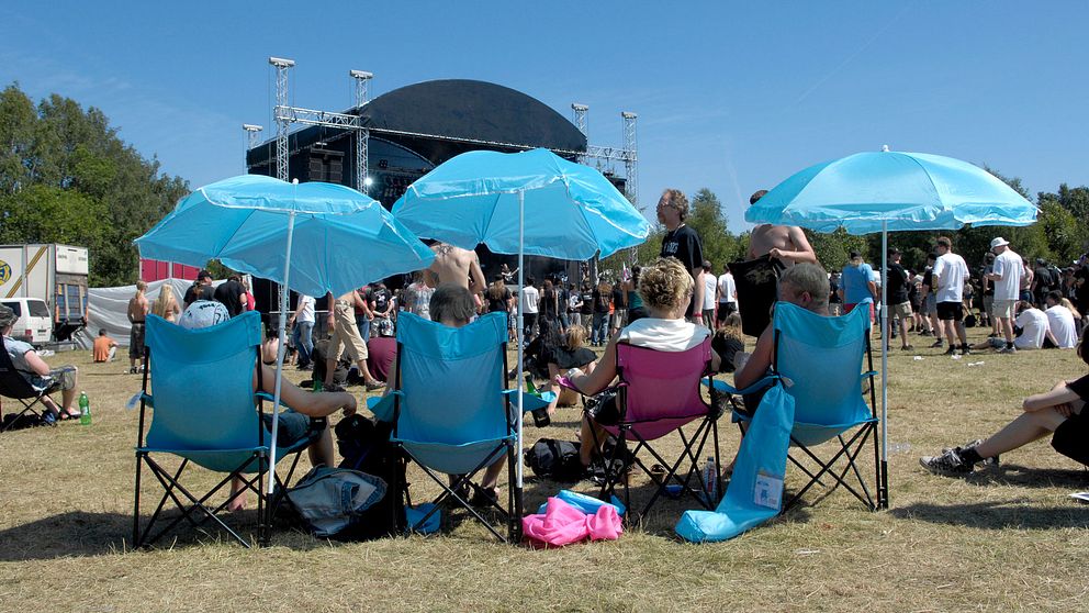 Fejk-festivaler, vars liveakter istället är tribute-band, ökar i popularitet i länder som Storbritannien och Tyskland.