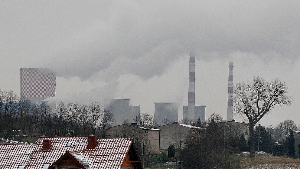 Rök från ett kolkraftverk i Katowice, Polen.