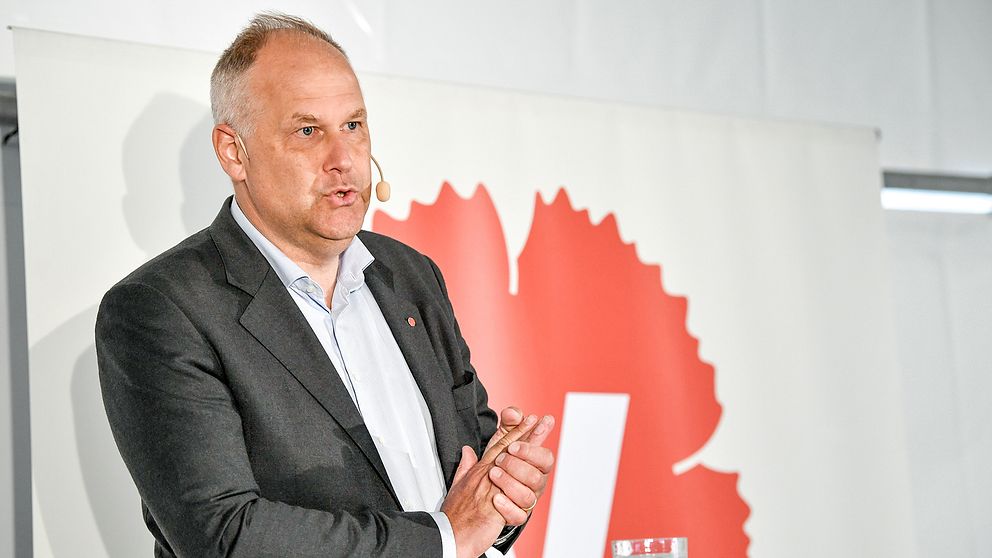 Vänsterpartiets partiledare Jonas Sjöstedt (V) håller pressträff under Vänsterpartiets dag på politikerveckan i Almedalen.