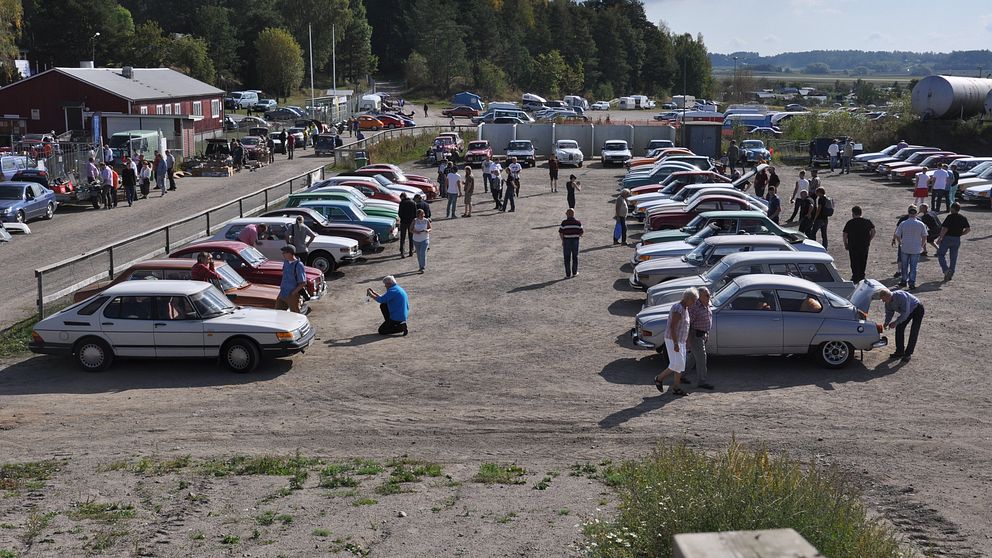 Uppskattningsvis 900 personer besökte på söndagen den årliga Saabmarknaden i samband med Östgötadagarna.