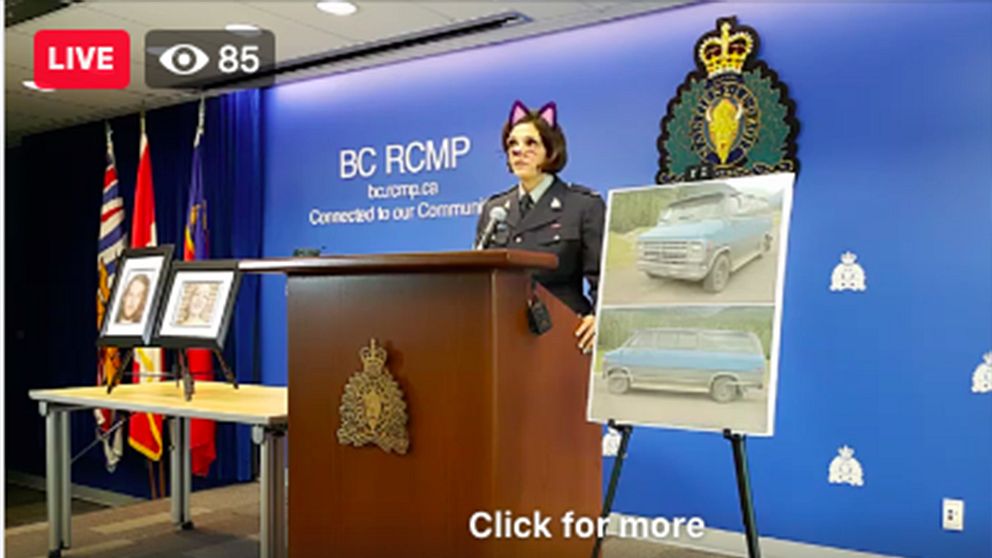 Kanadas kungliga ridande polis har bett om ursäkt efter att de råkat sända en presskonferens med ett ”kattfilter” påslaget.