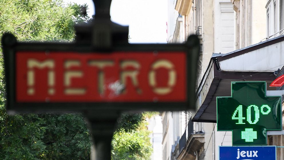 Termometer som visar 40 grader varmt i Paris, Frankrike.