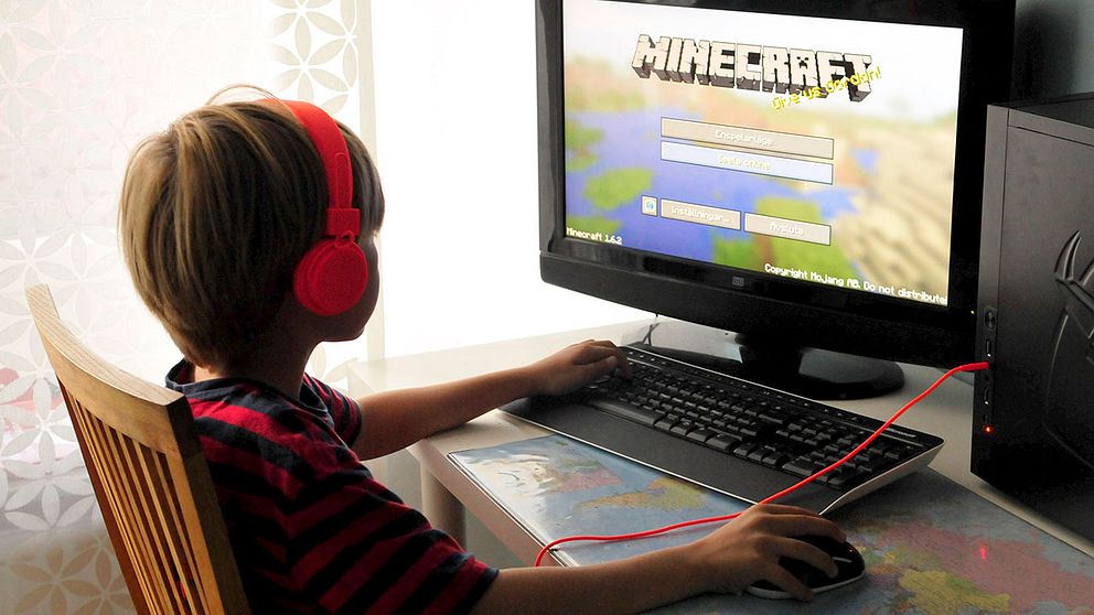 Microsoft köper svenska Mojang, företaget bakom spelet Minecraft, för drygt 18 miljarder kronor.