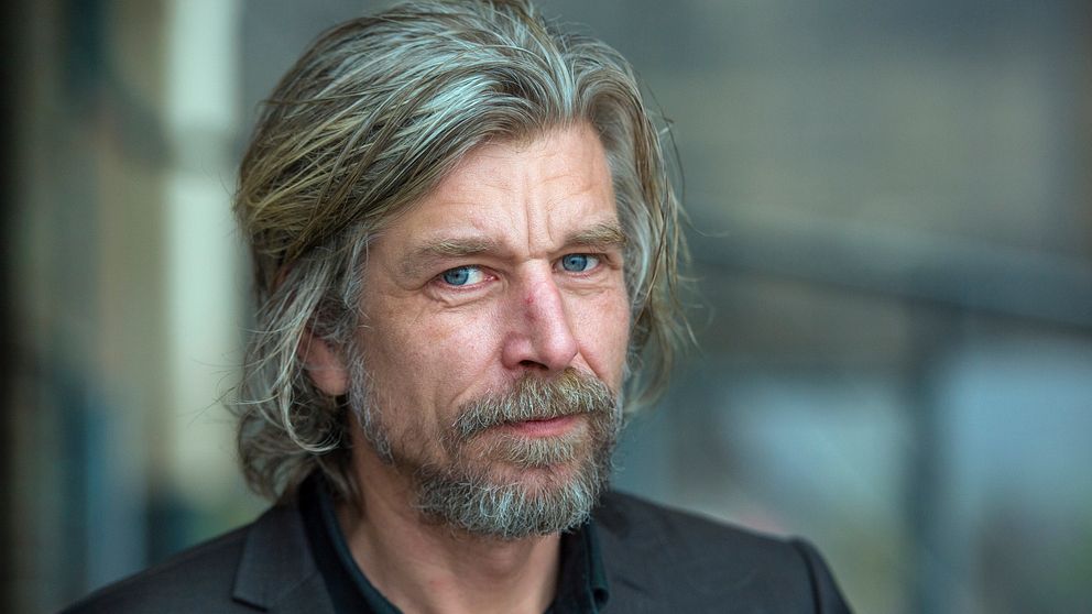 Karl Ove Knausgård är 2020 års mottagare av Hans Christian Andersens litteraturpris, som delas ut den 25 oktober.