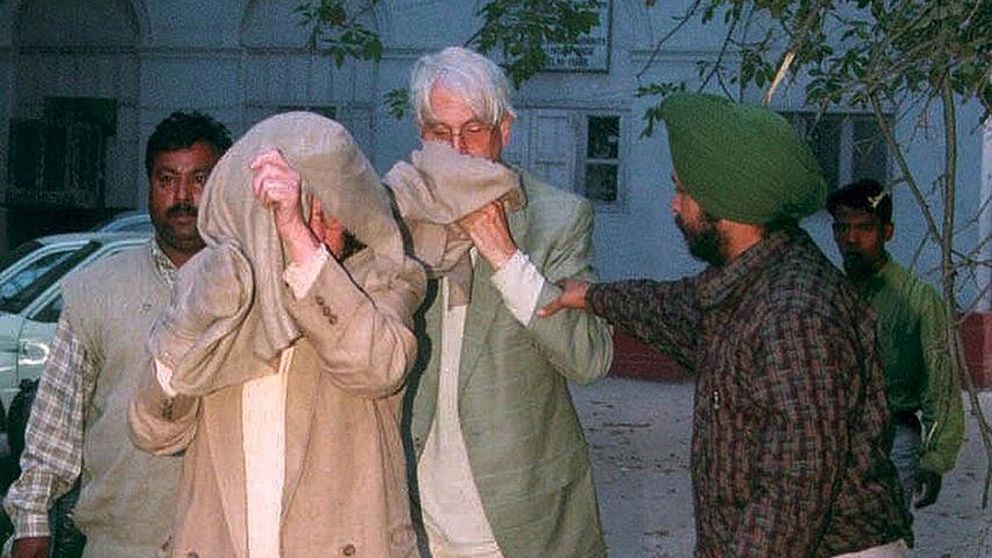Den pensionerade svenske diplomaten Rolf Gauffin greps 2001 tillsammans med sin fru på flygplatsen i New Delhi i Indien sedan man hittat kontanter och värdepapper för 11 miljoner kronor i deras handbagage.