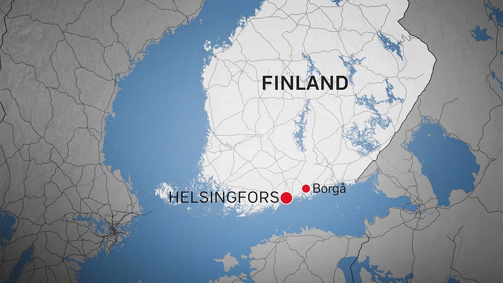 De båda poliserna skottskadades i staden Borgå, som ligger cirka 50 kilometer från den finska huvudstaden Helsingfors.