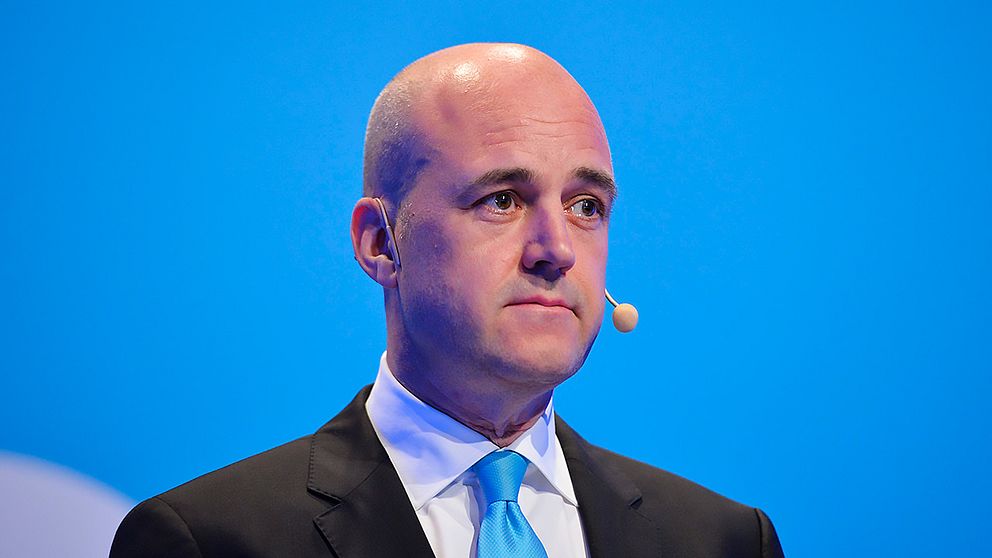 Fredrik Reinfeldt aviserade sin avgång på Moderaternas valvaka.