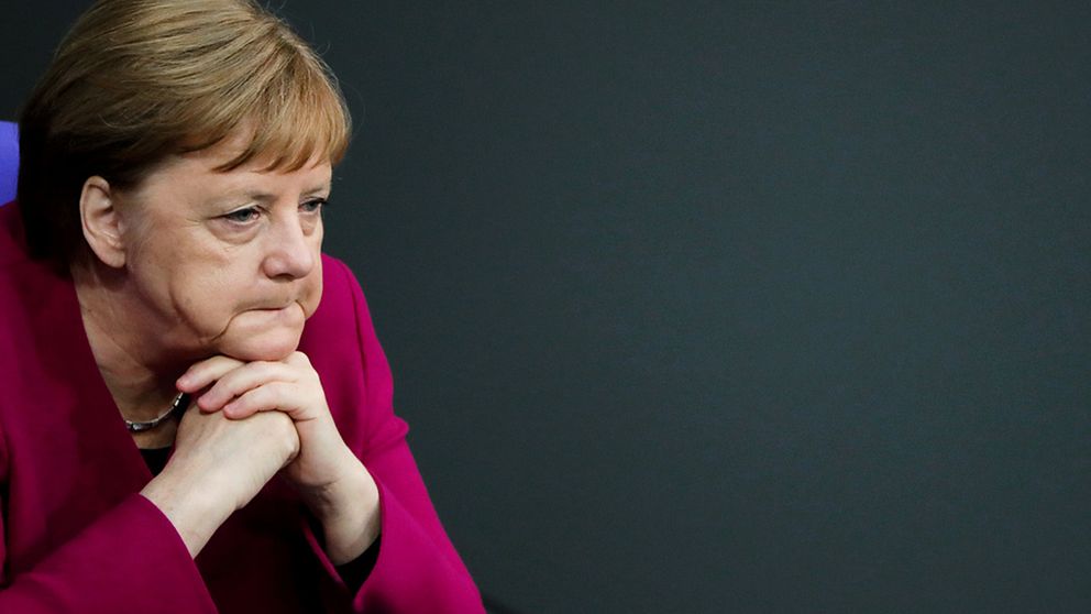 De två kommande delstatsvalen i östra Tyskland väntas betyda förluster för Angela Merkels parti CDU och för Socialdemokraterna.