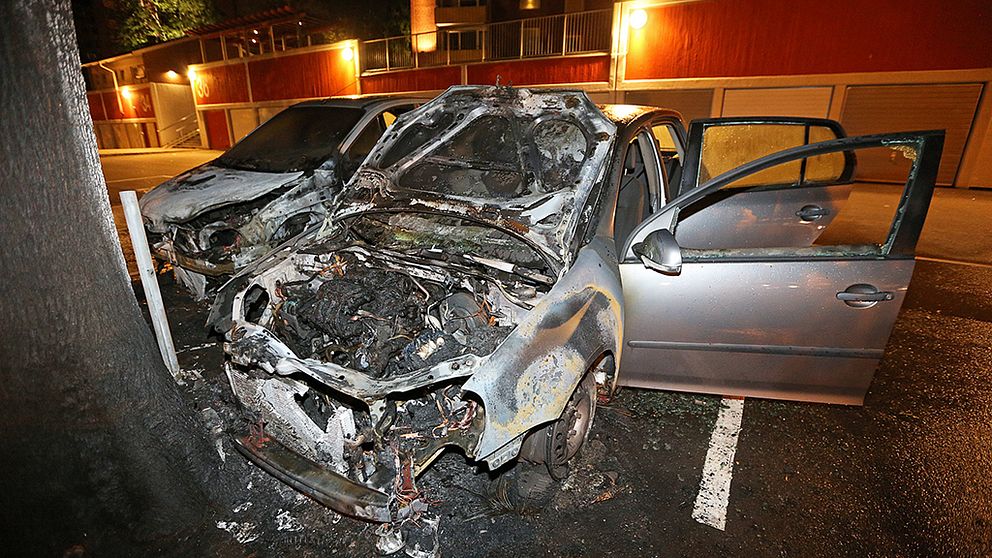 bilar som har satts i brand i Trollhättan.