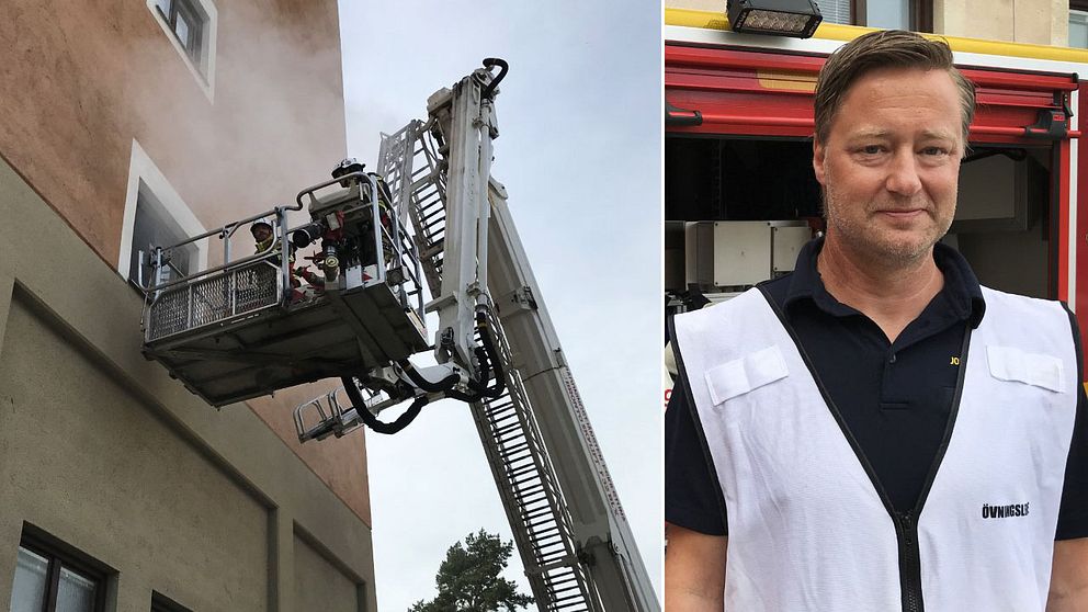 brandmän på lift framför ett fönster varifrån det kommer rök, Johan Wangenborn i vit väst framför en brandbil
