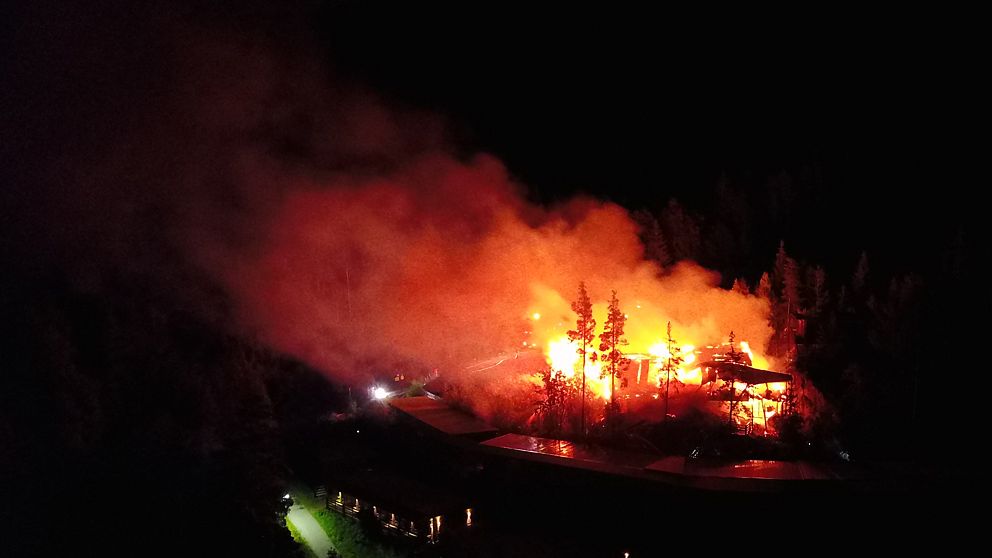 Bastu- och spaavdelningen ligger i en fristående byggnad på en kulle intill den övriga konferensanläggningen.