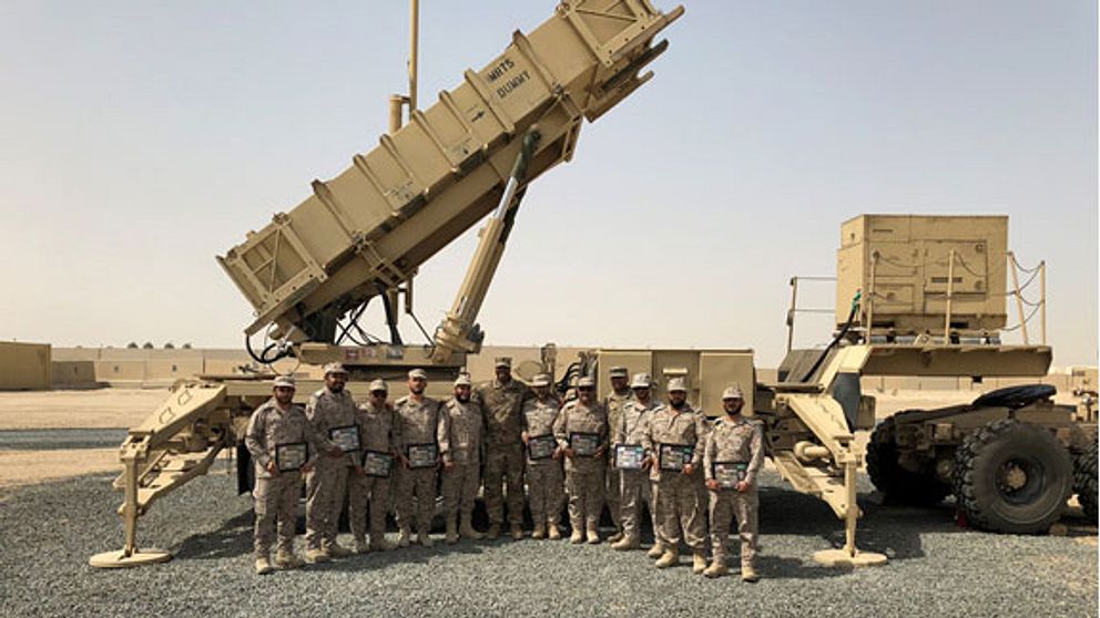Saudiska miliärer framför Patriot luftvärn under en övning med USA i Kuwait den 19 februari 2018.