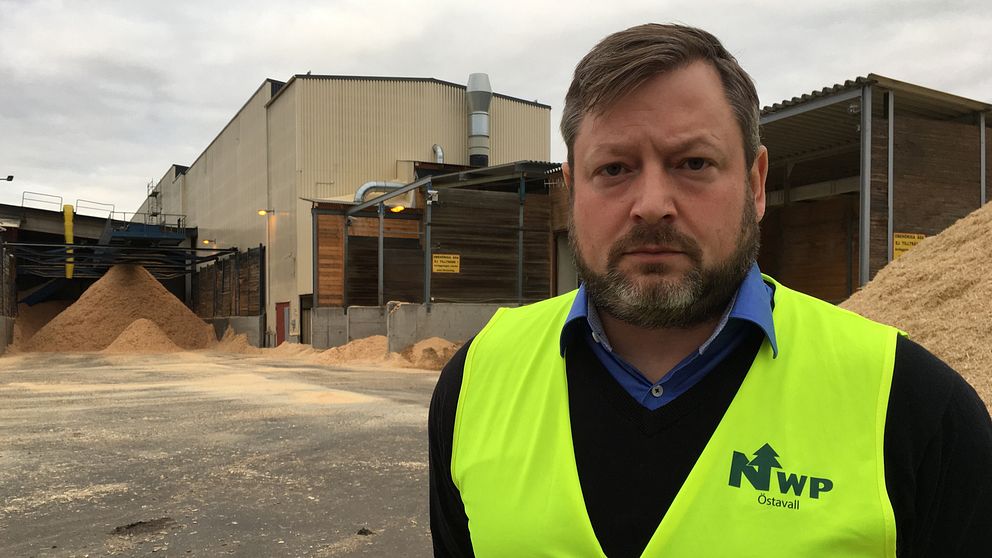 Henrik Jönsson vd NWP, beklagar men försvarar nedläggningsbeslutet.