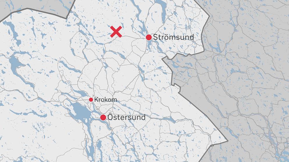 En karta över delar av Jämtland där platsen för Storåbränna är markerad med ett rött kryss.