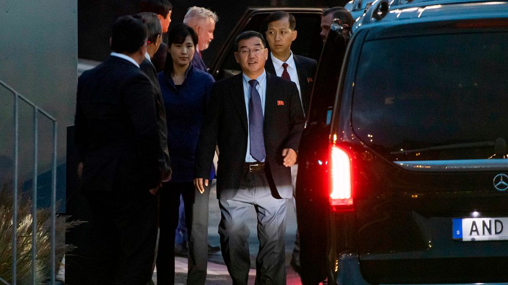 En delegation från Nordkorea anländer till Arlanda flygplats utanför Stockholm den 3 oktober 2019.