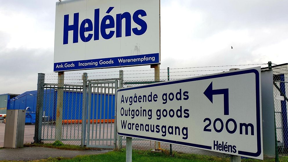 Bild på Heléns Rörs skylt vid lagret i Halmstad.