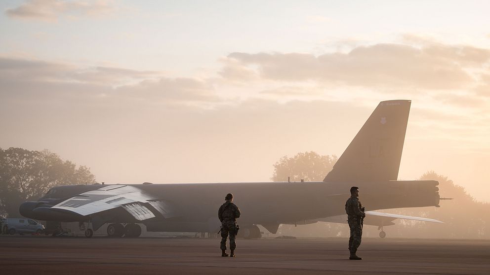 Amerikanskt B-52 strategiskt bombflygplan på den brittiska flygbasen Lakenheath i Storbritannien den 21 oktober 2019.