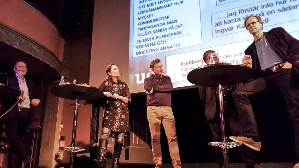 Nils Hanson, Karin Mattisson, Janne Josefsson, Magnus Svenungsson från Uppdrag granskning svarar på frågor från publiken tillsammans med Bosse Vikingson från Smålandsposten.