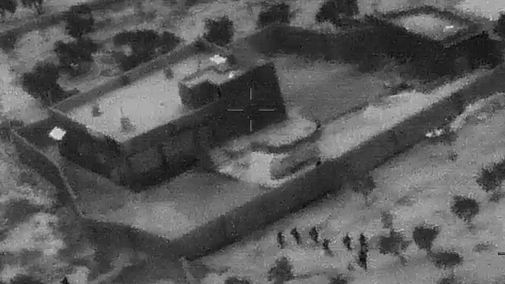 Bilder från Pentagon som visar hur amerikanska specialstyrkor närmar sig IS-ledaren Abu Bakr al-Baghdadis gömställe.