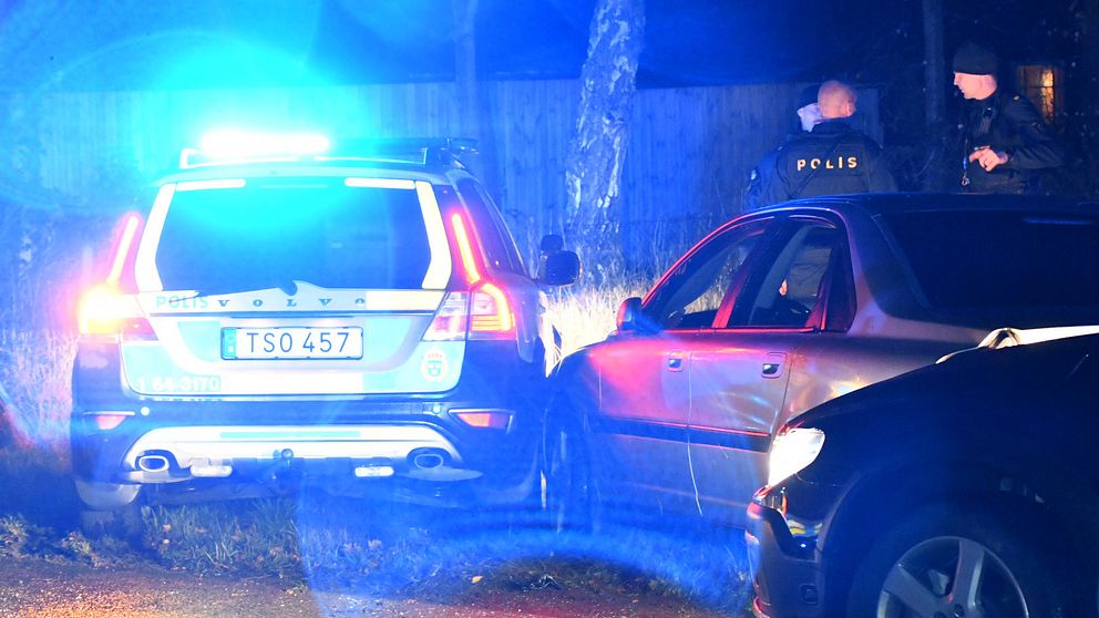 Polisen vid den stannade bilen i Eslöv.