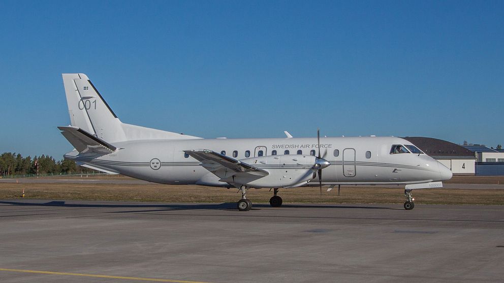 Försvarsmakten använder ett Saab 340-flygplan utrustad med specialkamera för att fotografera militär och civil infrastruktur i Open Skies-samarbetet.