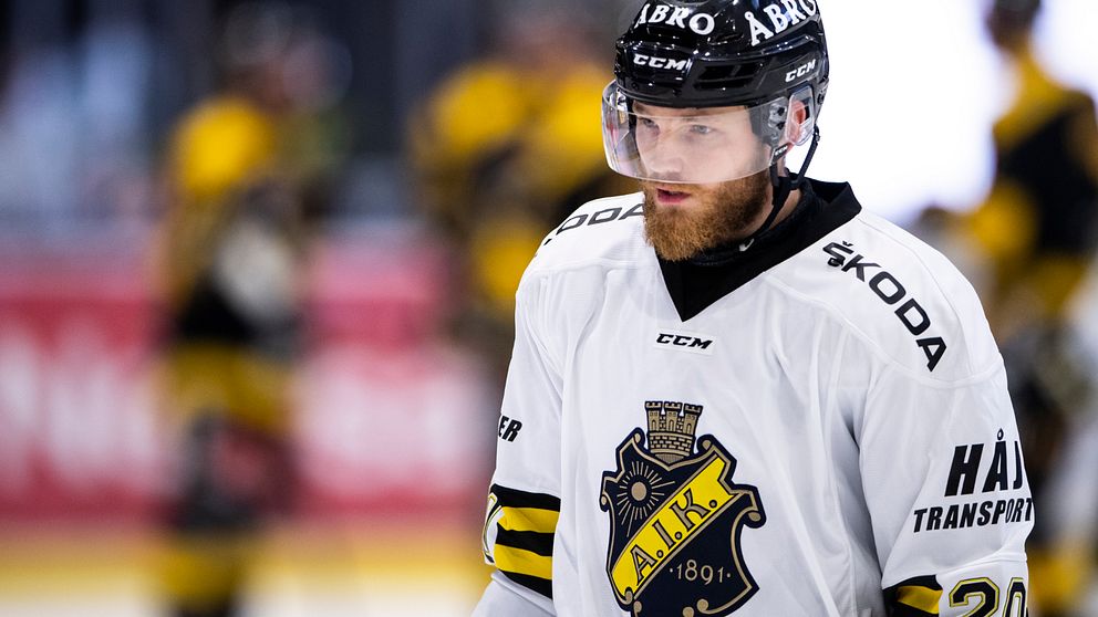 AIK:s Sam Marklund deppar under ishockeymatchen i Hockeyallsvenskan mellan Västerås och AIK den 20 september 2019 i Västerås.