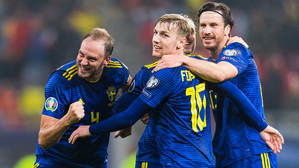 Andreas Granqvist, Emil Forsberg och Gustav Svensson jublar i EM-kvalet mot Rumänien.