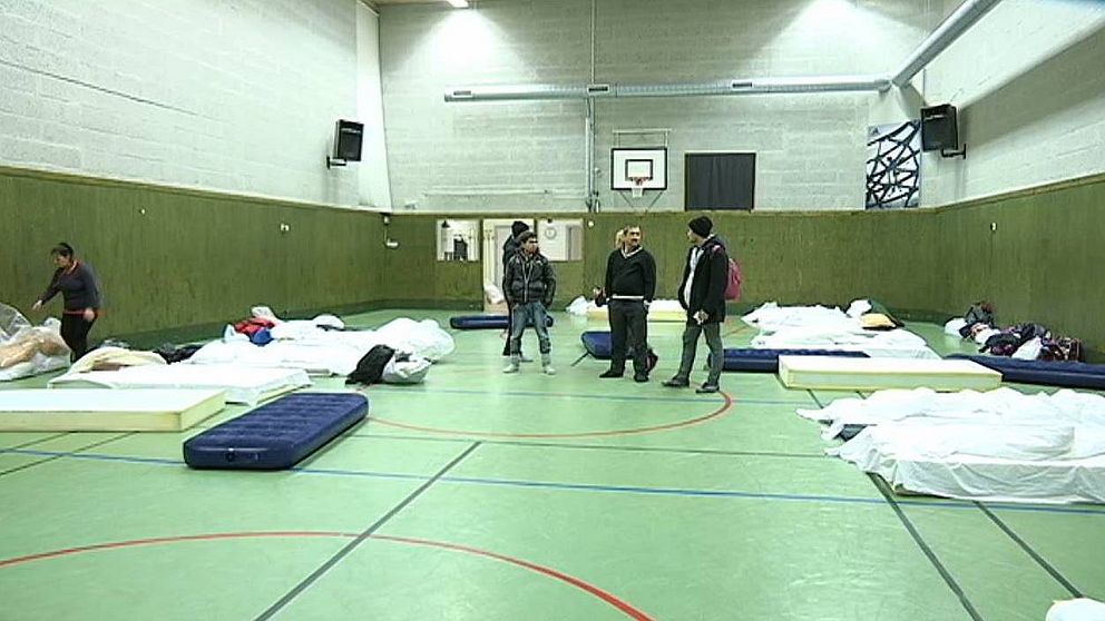 Linköping är en av få städer i landet som har ett speciellt härbärge bara för tiggare. Det är en gymnastiksal i källaren under en kyrka där man lägger ut madrasser på nätterna.