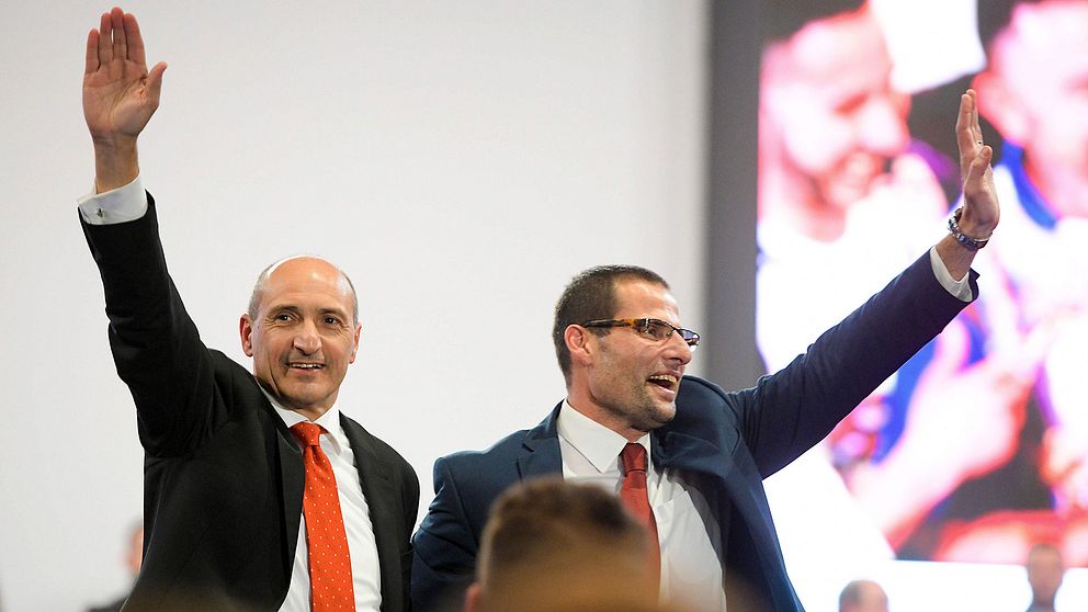 De två huvudkandidaterna i Labour-valet Robert Abela (till höger) över motkandidaten Chris Fearne
