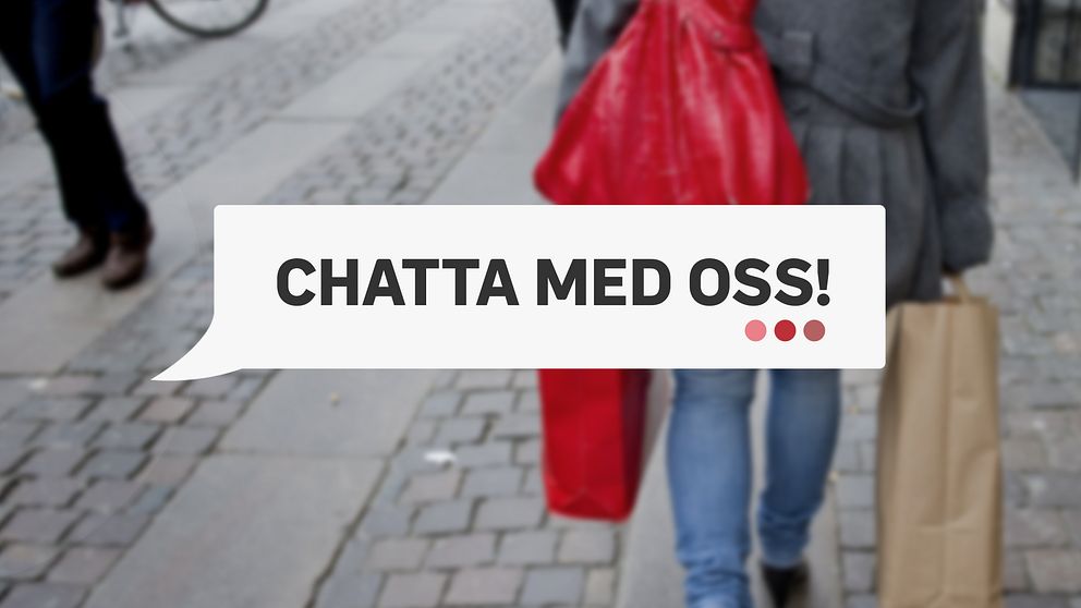 Kvinna med handväska och två kassar. Text: ”Chatta med oss”