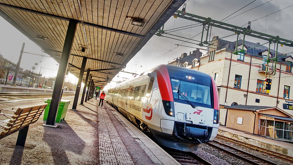 Tåg från Tåg i Bergslagen står på stationen i Gävle.