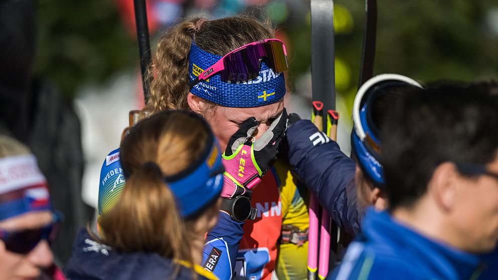 Hanna Öberg efter den missade medaljen i damstafetten.